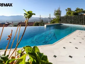 Prodej vily, East Attica Regional Unit,Řecko, 1285 m2