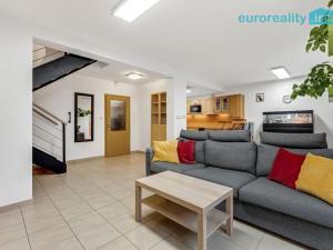 Prodej rodinného domu, Jinočany, Smetanova, 157 m2