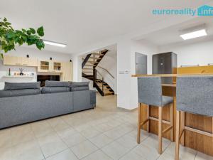 Prodej rodinného domu, Jinočany, Smetanova, 157 m2