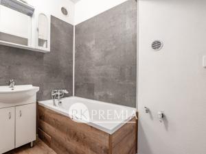 Pronájem bytu 2+1, Teplice - Řetenice, V břízkách, 50 m2