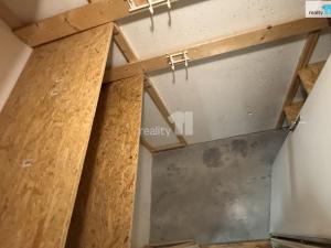 Pronájem bytu 1+kk, Praha - Libeň, Nad Okrouhlíkem, 45 m2