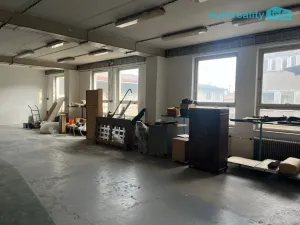 Pronájem skladu, Mariánské Lázně, třída Vítězství, 120 m2