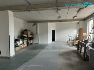 Pronájem skladu, Mariánské Lázně, třída Vítězství, 120 m2
