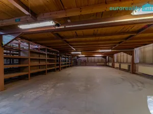 Pronájem skladu, Mariánské Lázně, třída Vítězství, 580 m2
