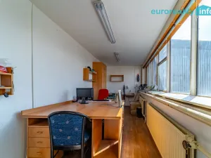 Pronájem skladu, Mariánské Lázně, třída Vítězství, 580 m2
