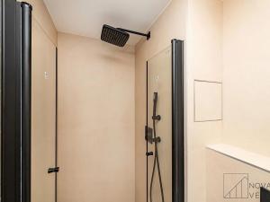 Prodej bytu 3+kk, Praha - Holešovice, Osadní, 82 m2