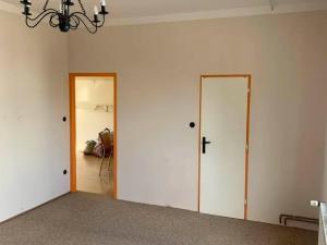 Pronájem bytu 3+1, Praha - Horní Počernice, Mezilesí, 100 m2