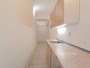 Pronájem kanceláře, Praha - Holešovice, Kamenická, 42 m2