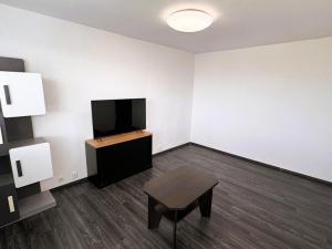 Pronájem bytu 2+1, Liberec - Liberec XXX-Vratislavice nad Nisou, Nad Školou, 51 m2