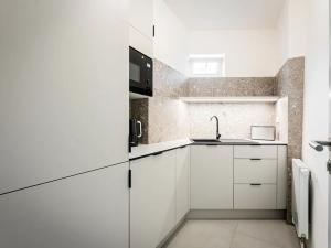 Pronájem kanceláře, Praha - Strašnice, Třebohostická, 628 m2