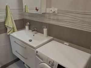 Prodej bytu 2+1, Slaný, Stehlíkova, 56 m2