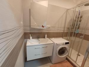 Prodej bytu 2+1, Slaný, Stehlíkova, 56 m2