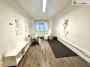 Pronájem obchodního prostoru, Praha - Vinohrady, Bělehradská, 411 m2