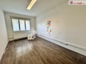 Pronájem obchodního prostoru, Praha - Vinohrady, Bělehradská, 411 m2