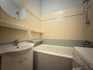 Prodej bytu 2+1, Třinec, Slezská, 55 m2