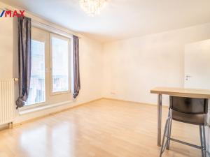 Pronájem bytu 1+kk, Praha, Ingrišova, 32 m2