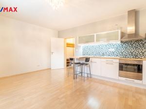 Pronájem bytu 1+kk, Praha, Ingrišova, 32 m2