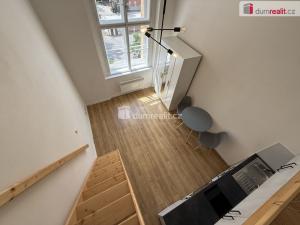 Pronájem bytu 1+kk, Praha - Smíchov, Na Valentince, 35 m2