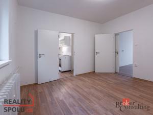 Pronájem bytu 2+1, Úpice, Sládkova, 56 m2