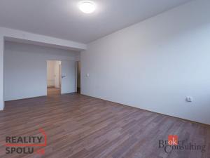 Pronájem bytu 2+1, Úpice, Sládkova, 56 m2