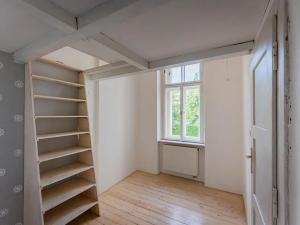 Pronájem bytu 3+1, Praha - Bubeneč, Uralská, 101 m2