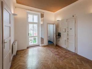 Pronájem bytu 3+1, Praha - Bubeneč, Uralská, 101 m2