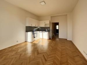 Pronájem bytu 2+kk, Praha - Vinohrady, Šrobárova, 47 m2
