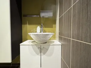 Pronájem obchodního prostoru, Praha, Zborovská, 128 m2