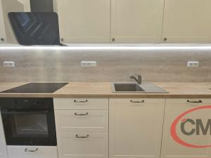 Pronájem bytu 2+1, Praha, Benediktská, 68 m2