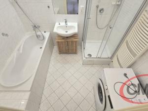 Pronájem bytu 2+1, Praha, Benediktská, 68 m2