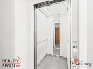 Pronájem kanceláře, Plzeň - Jižní Předměstí, Radobyčická, 55 m2