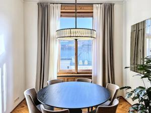 Pronájem bytu 5+1, Praha - Vinohrady, náměstí Míru, 172 m2