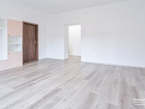 Pronájem bytu 2+1, Hradec Králové, Buzulucká, 70 m2