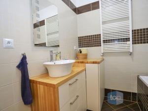 Prodej bytu 3+kk, Praha, U louky, 71 m2