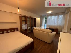 Pronájem bytu 1+1, Kralupy nad Vltavou, sídl. Hůrka, 41 m2