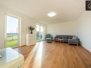 Prodej rodinného domu, Smečno, Za Školou, 131 m2