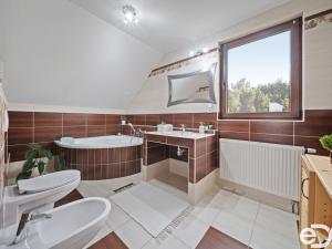 Prodej rodinného domu, Hněvčeves, 202 m2