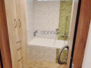 Pronájem bytu 3+kk, Praha, Hennerova, 72 m2