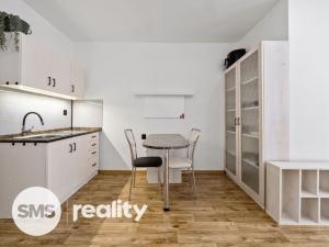 Pronájem bytu 1+kk, Třebíč - Nové Dvory, Velkomeziříčská, 28 m2