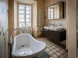 Prodej ubytování, Hluboká nad Vltavou, 1114 m2