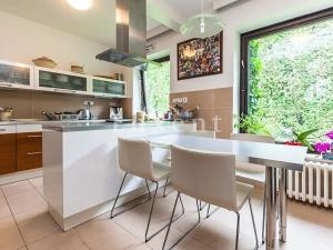 Pronájem rodinného domu, Praha - Kunratice, Ke hrádku, 417 m2