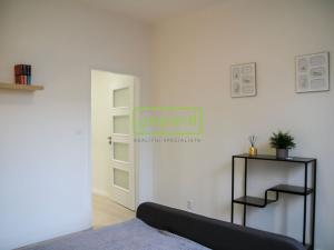 Pronájem bytu 2+kk, Praha, Ke Strašnické, 49 m2