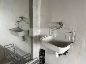 Pronájem skladu, Praha, U vinných sklepů, 35 m2