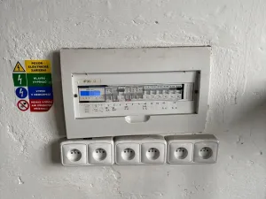 Pronájem skladu, Praha, U vinných sklepů, 35 m2