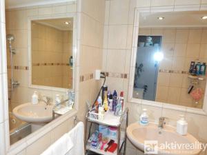 Prodej bytu 2+1, Chomutov, Bezručova, 60 m2