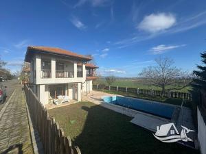 Prodej rodinného domu, Pomorie, Bulharsko, 146 m2