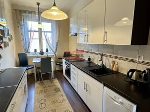 Prodej podílu rodinného domu, Praha - Hloubětín, Poděbradská, 645 m2