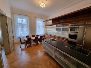 Pronájem bytu 3+1, Praha - Nové Město, Jungmannovo náměstí, 129 m2