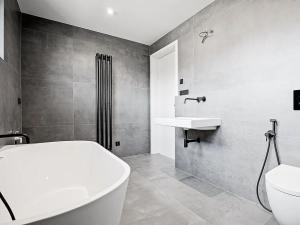 Prodej rodinného domu, Praha - Horní Počernice, Bříšťanská, 218 m2