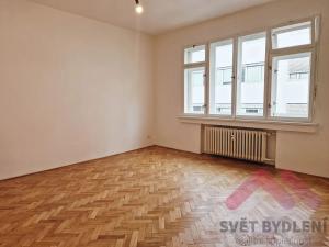 Pronájem bytu 1+1, Praha - Vinohrady, Kouřimská, 36 m2